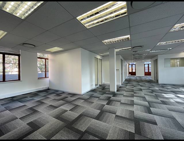 489M² OFFICE TO LET IN SANDTON CENTRAL